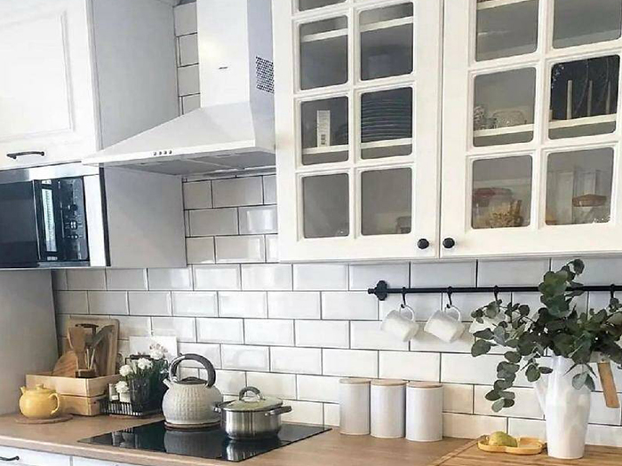 кухни красные